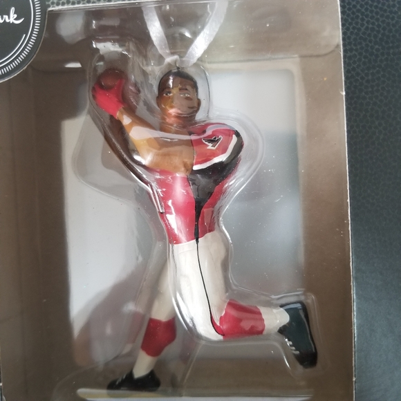 New 2020 Hallmark NFL Atlanta Falcons Julio Jones 11 Christmas Tree Ornament - Picture 2 of 6